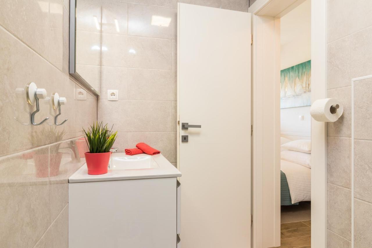 New Apartment Near Sea With 3 Bedrooms And 2 Bathrooms Pula Ngoại thất bức ảnh