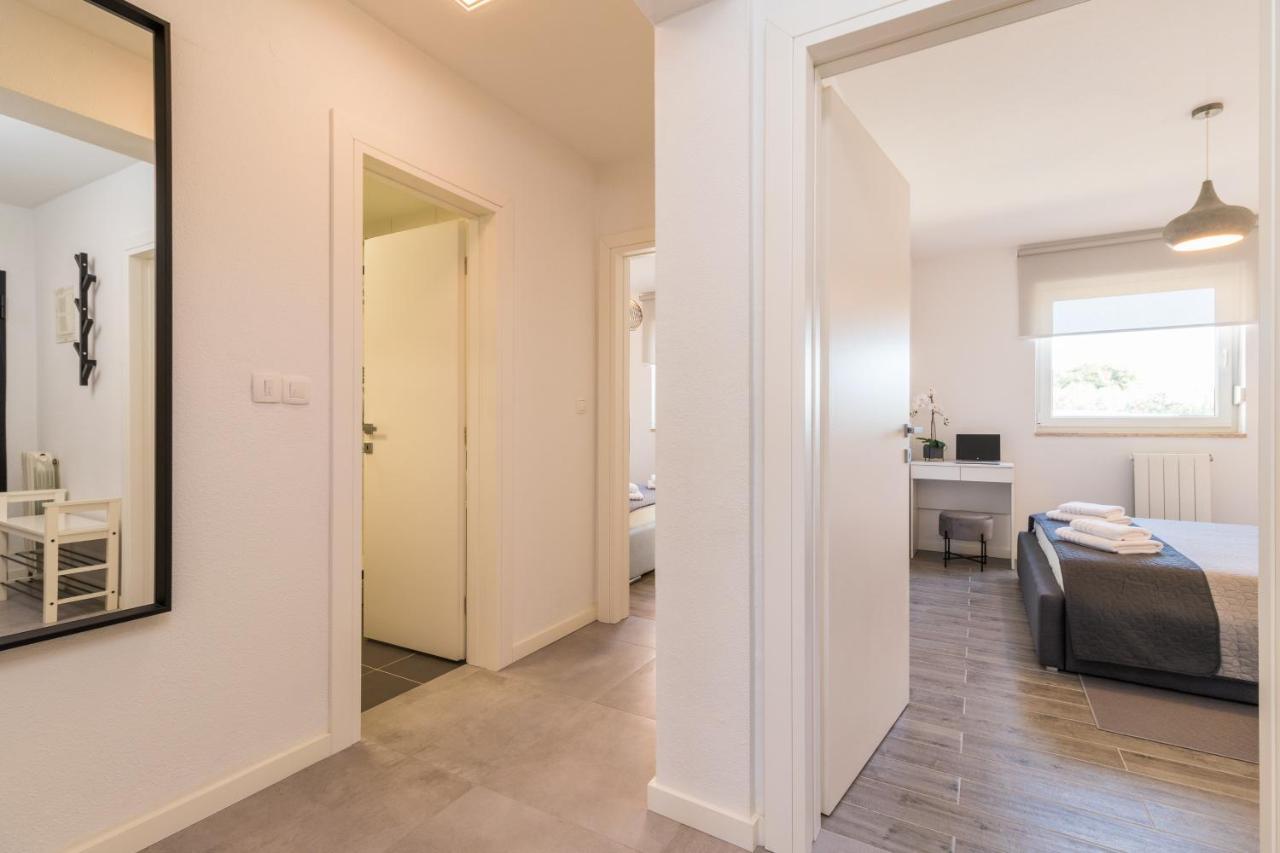 New Apartment Near Sea With 3 Bedrooms And 2 Bathrooms Pula Ngoại thất bức ảnh